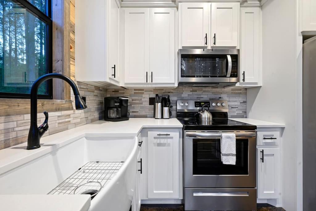 Brand New Luxury 2 Bedroom With Loft And Spa Sleeps 10 Broken Bow Exterior foto