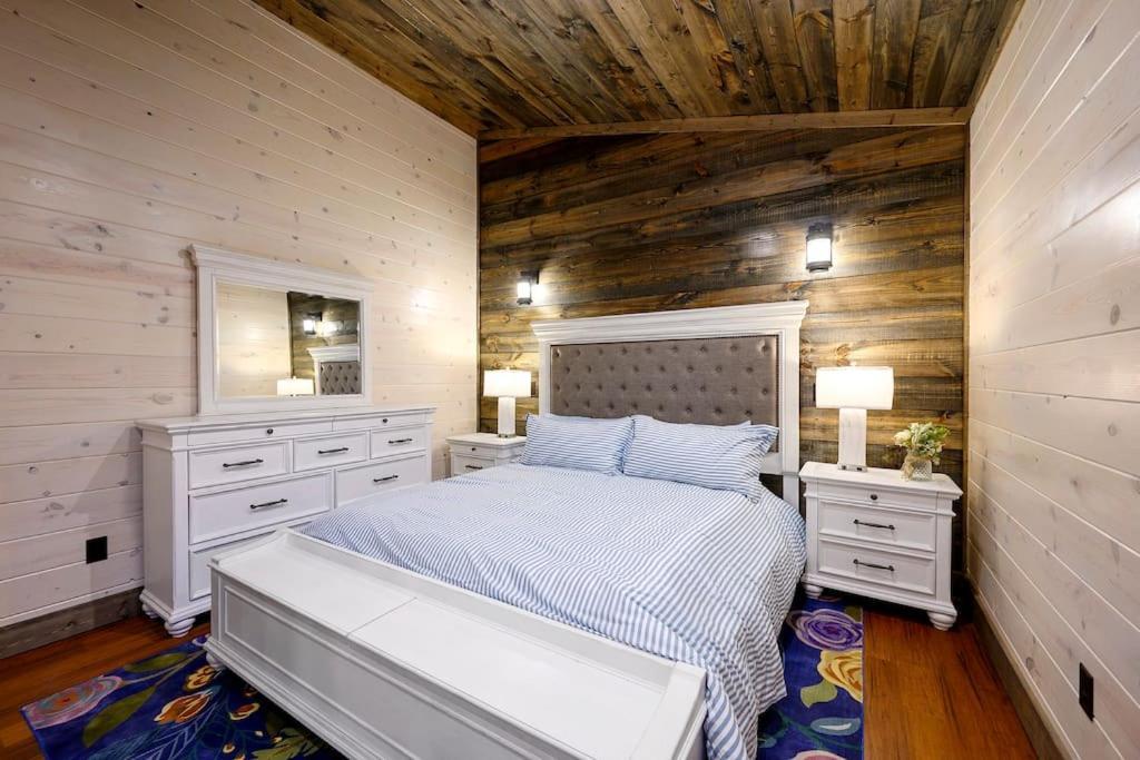 Brand New Luxury 2 Bedroom With Loft And Spa Sleeps 10 Broken Bow Exterior foto