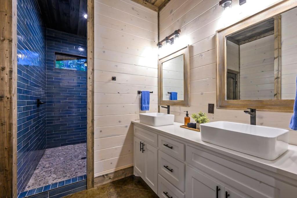Brand New Luxury 2 Bedroom With Loft And Spa Sleeps 10 Broken Bow Exterior foto