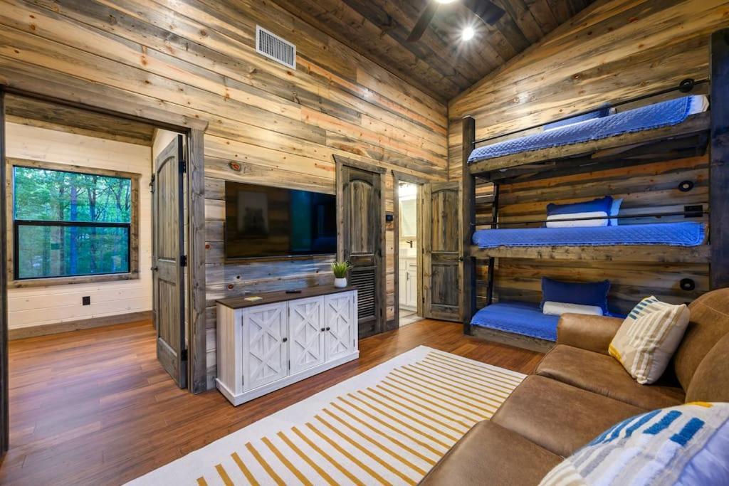Brand New Luxury 2 Bedroom With Loft And Spa Sleeps 10 Broken Bow Exterior foto